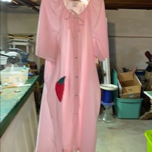 Lounge ware or light weight housecoat